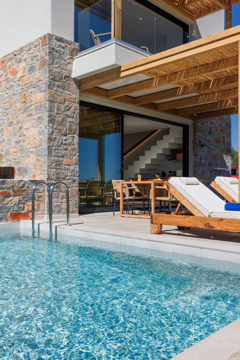 Deos Luxury Suites