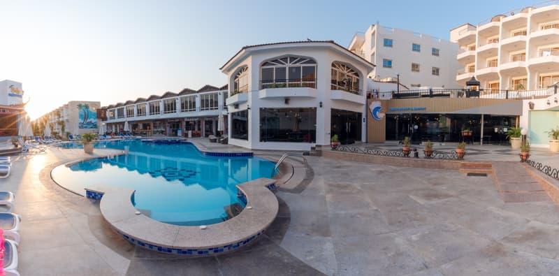 Minamark Beach Resort