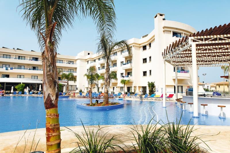 Sunrise Oasis Hotel