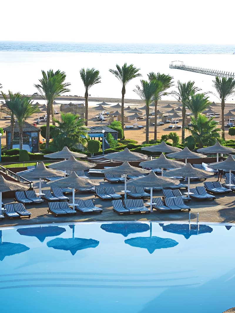Coral Sea Holiday Resort & Aqua Park