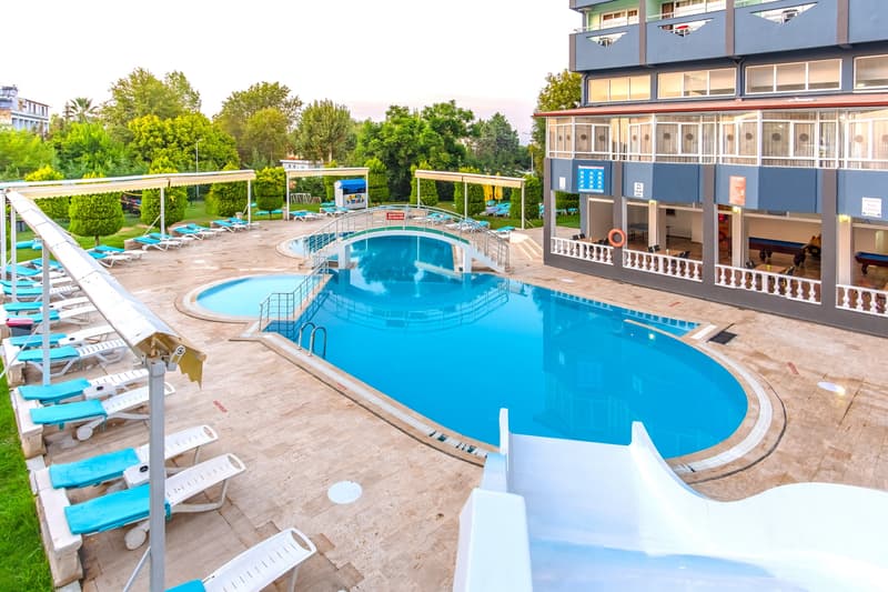 Green Gold Hotel