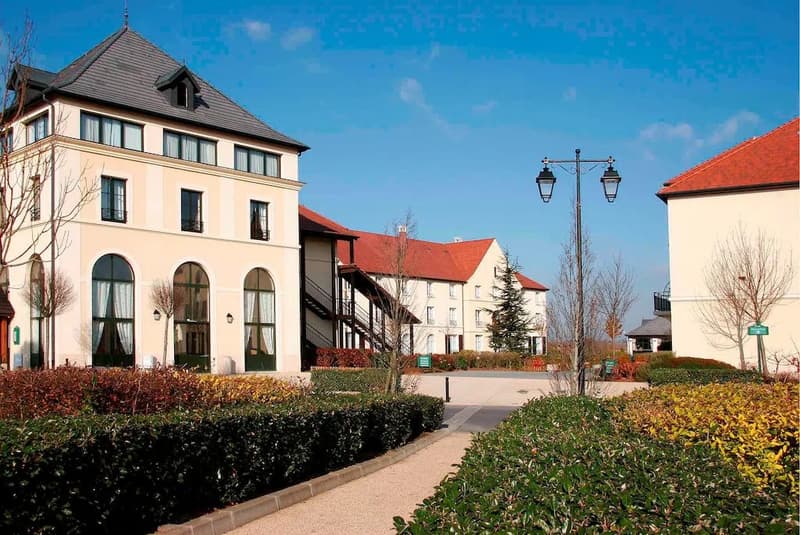 Campanile Val de France (vh. Kyriad Disneyland)