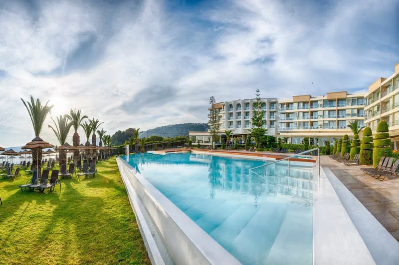 The Ixian Grand Hotel