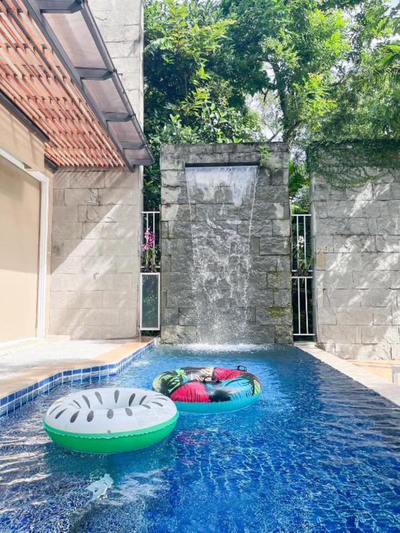 Peach Blossom Resort
