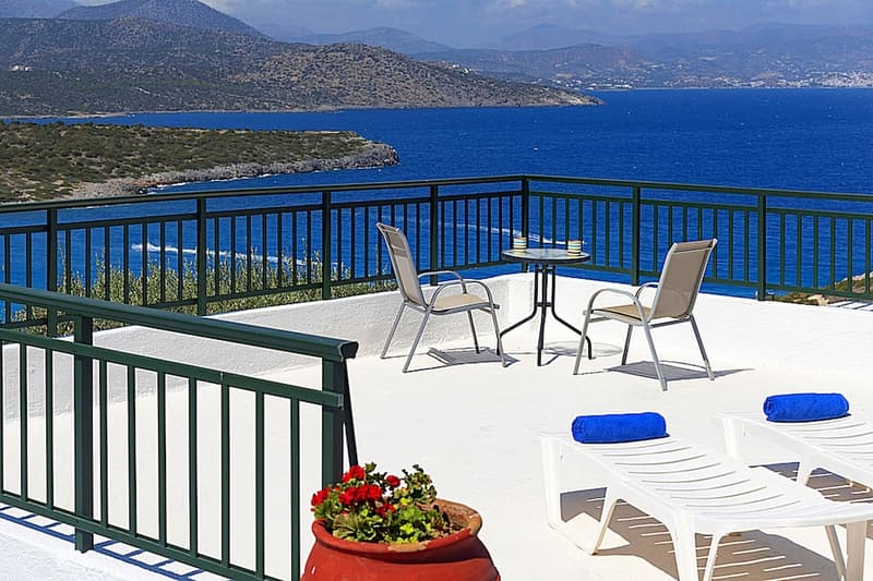 Istron Homes