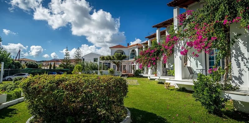 Paradise Hotel