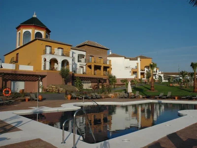 B Bou Hotel La Viñuela & Spa