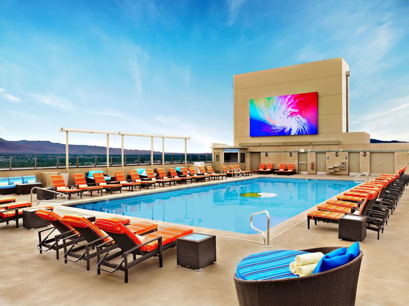 The Strat Hotel, Casino & Tower