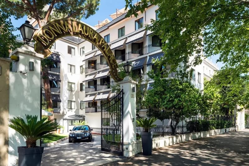 Hotel Donna Laura Palace