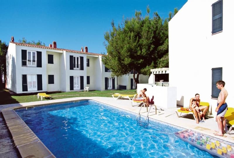 Apts. Cala Blanca