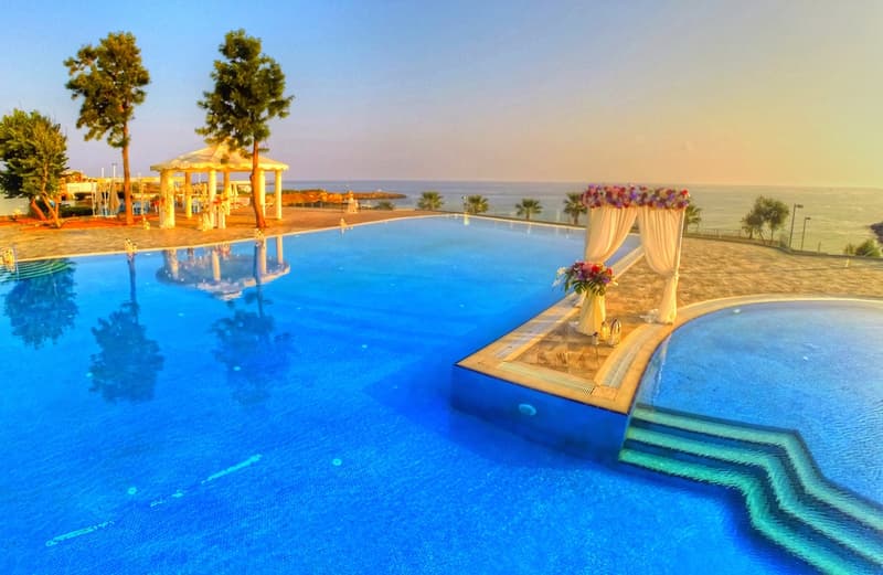 Jasmine Court Hotel & Casino