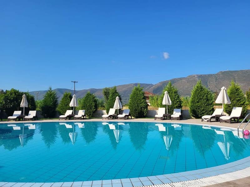 Eleni's Garden & Castello Suites