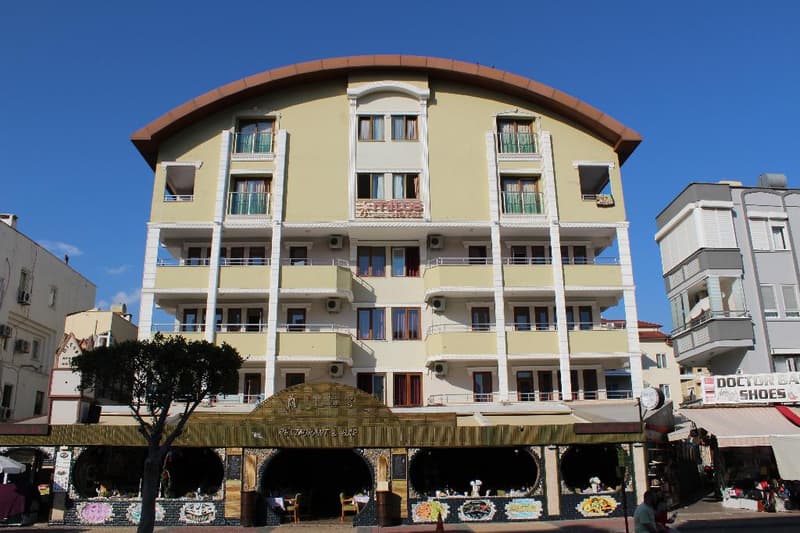 Mitos App. & Hotel