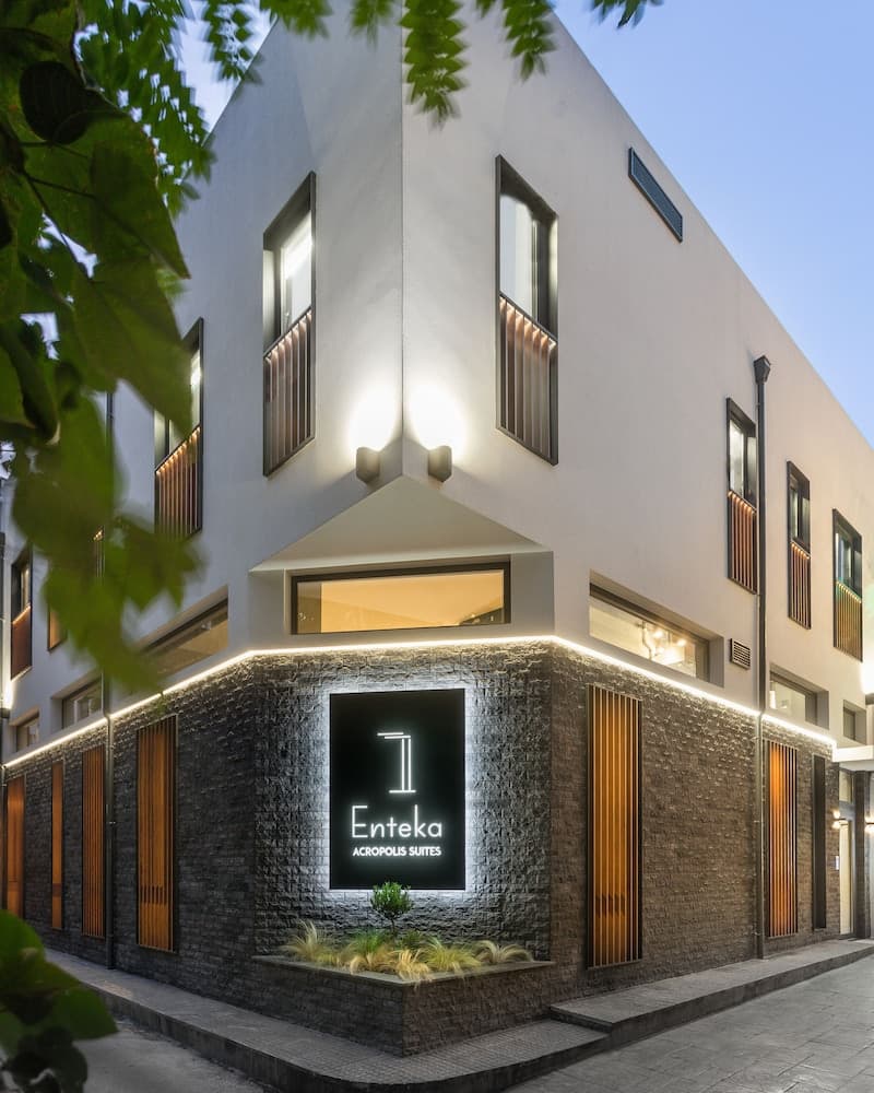 11 Enteka Acropolis Suites