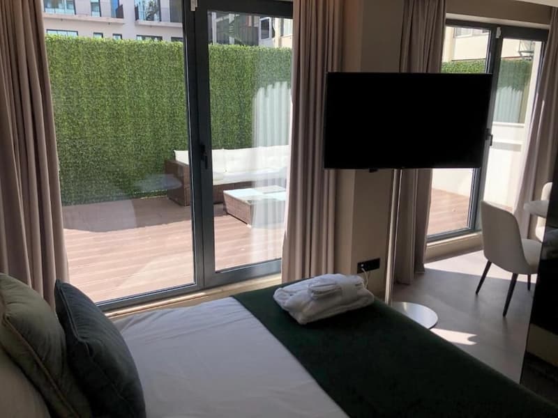 Omid Saldanha Hotel