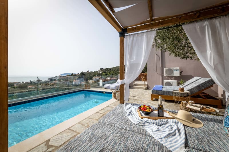 Avaton Suites & Villa