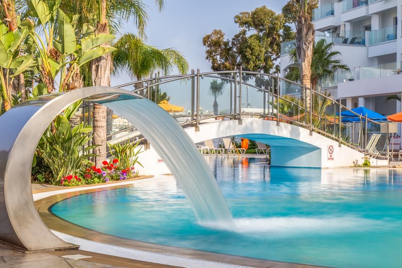 Anesis Hotel
