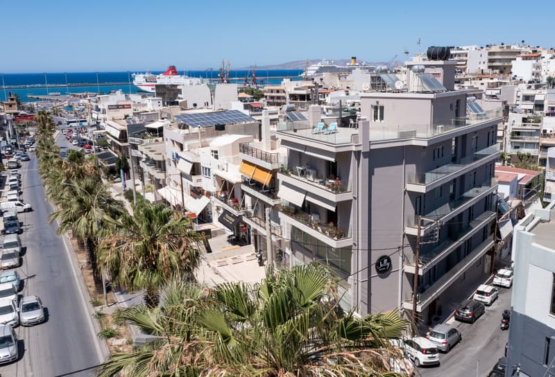 Jolly Suites