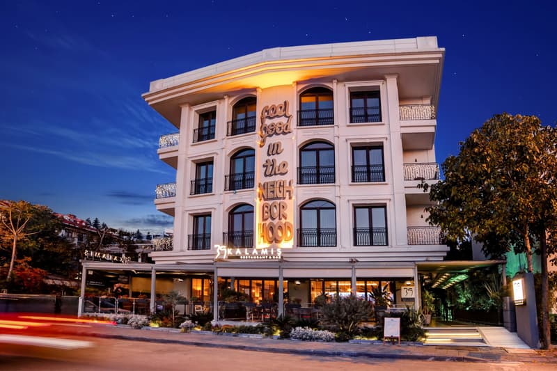 39 KALAMIS MARINA HOTEL
