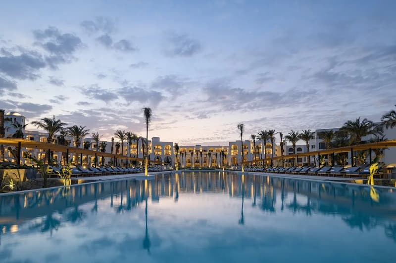 Serry Beach Resort