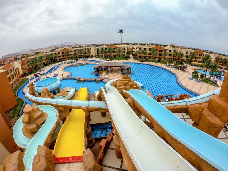 Regency Plaza Aqua Park & Spa Resort
