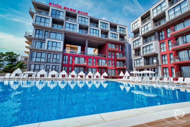 Laristone Suite Spa Hotel