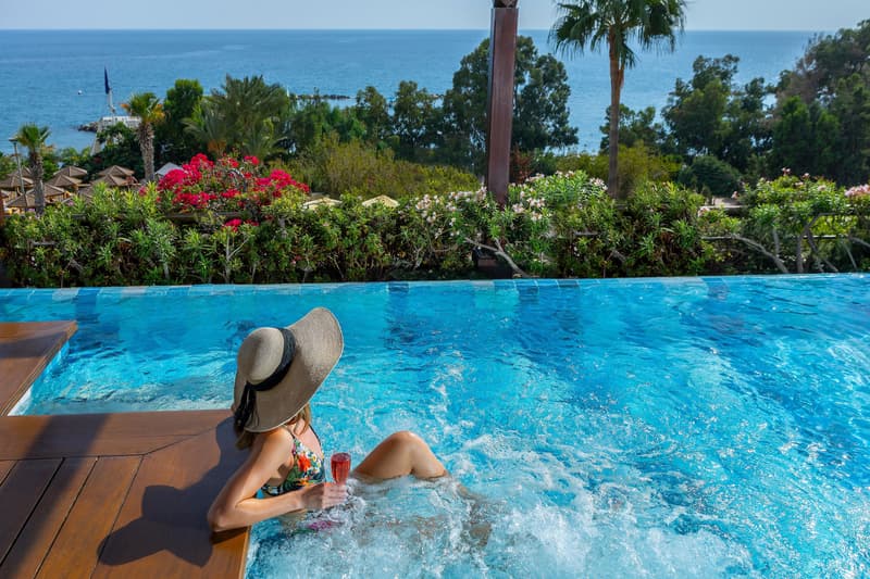 Four Seasons Hotel
