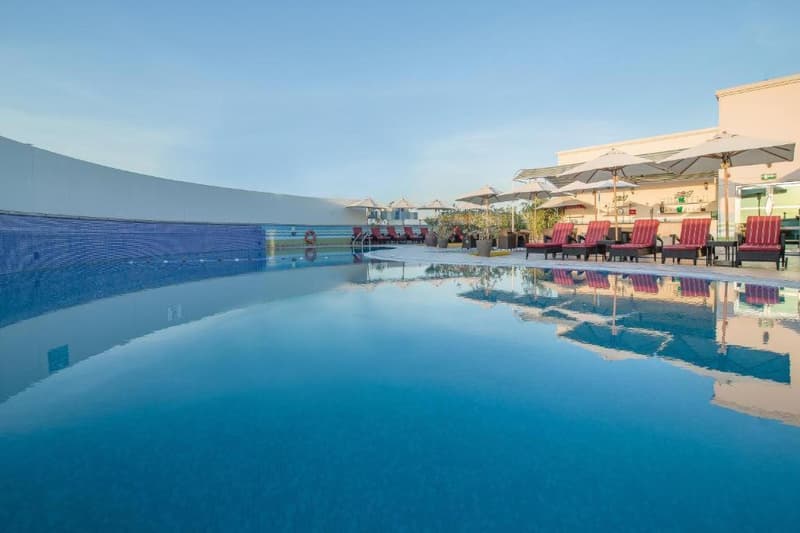 Sunday Hotel Holiday International Dubai