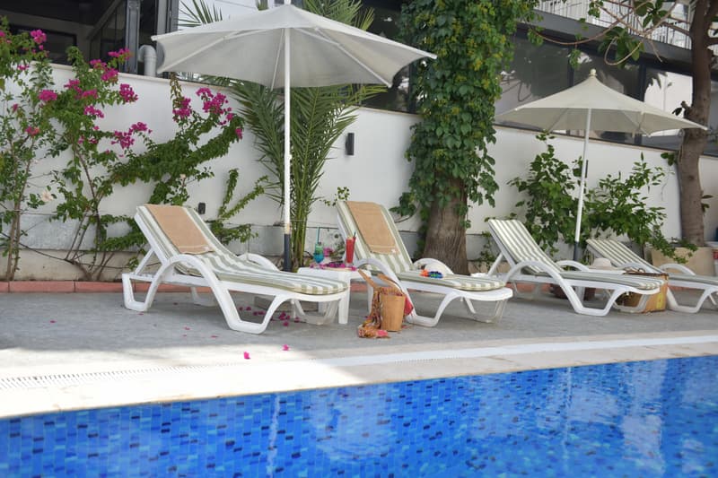 Aurasia Beach Hotel (Ex Malibu Beach Hotel)