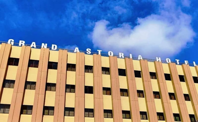 Grand Astoria Hotel