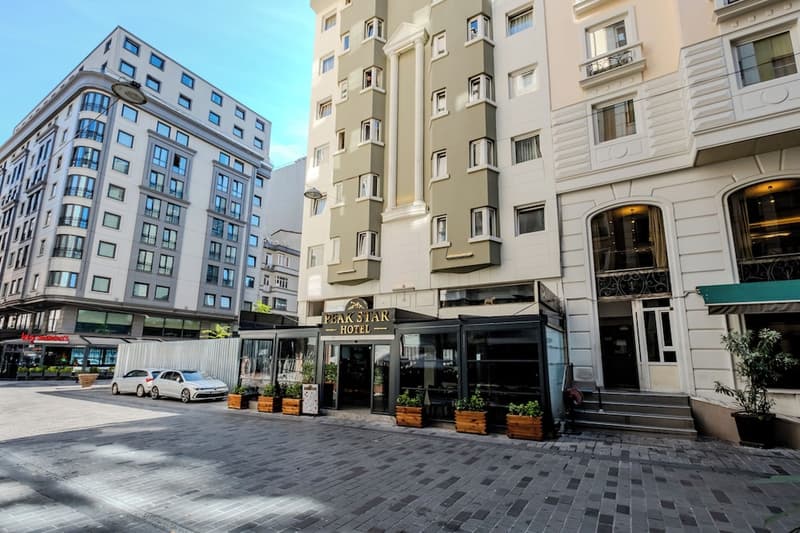 Peak Star Hotel