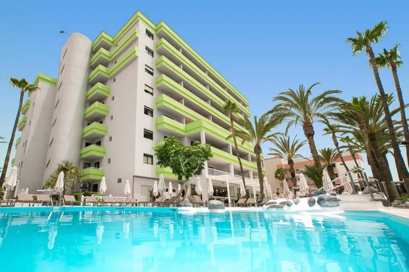 Anamar Suites by LIVVO
