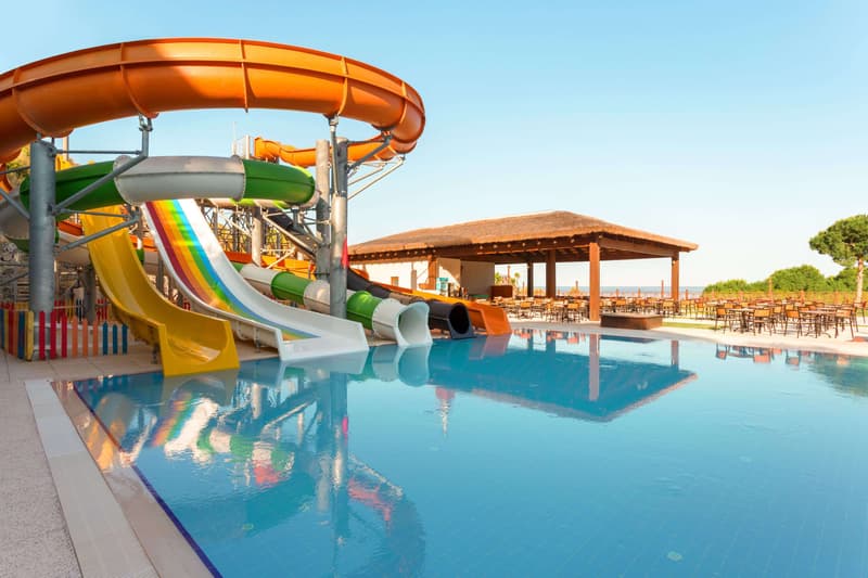 Ramada Hotel & Suites by Wyndham Kusadasi