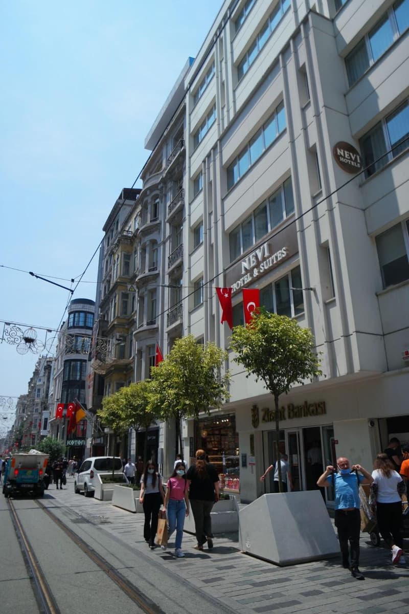 Nevi Hotel and Suites