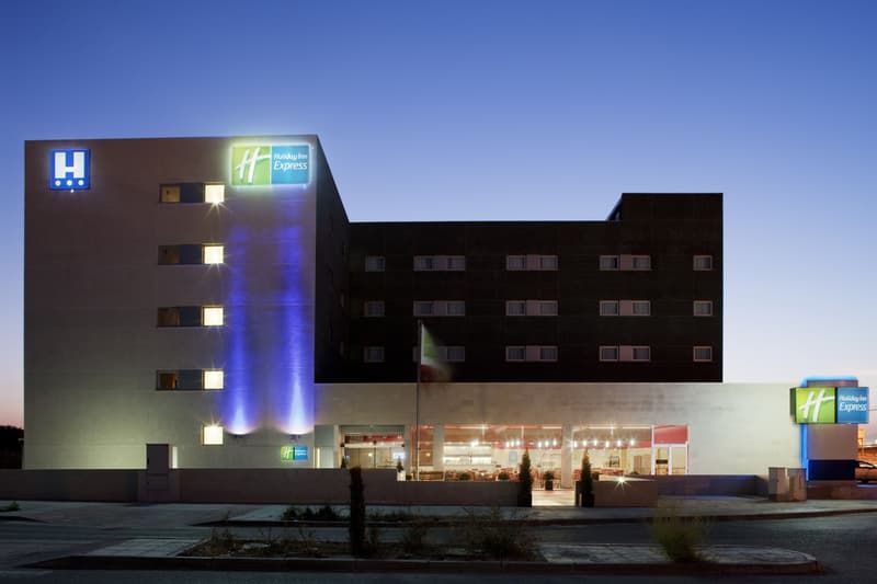 B&B HOTEL Madrid Aeropuerto T1 T2 T3