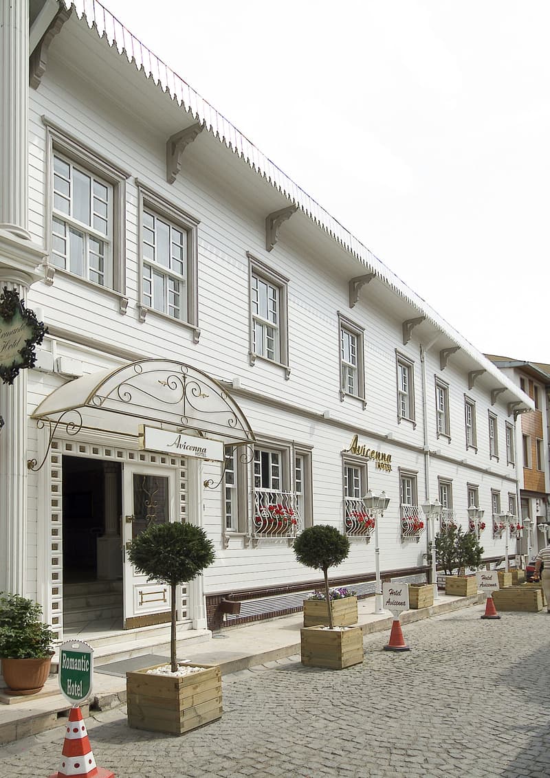 Avicenna Hotel